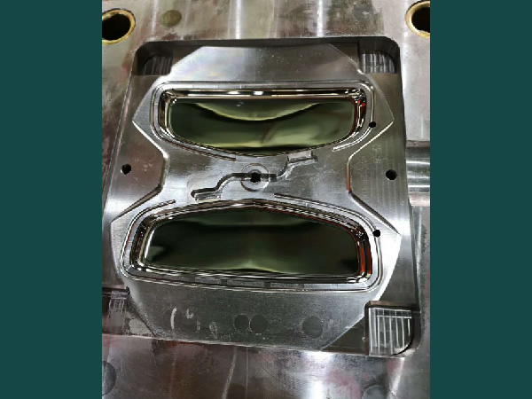 Mirror polishing for Auto Molds